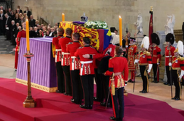 Familia regală pleacă de la Westminster Hall, britanicii pot veni să-i aducă un ultim omagiu lui Elizabeth a II-a până luni