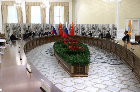 UPDATE-Putin denunţă, în prima întâlnire de după invazia Ucrainei cu Xi Jinping, la summitul OCS în Uzbekistan, încercări ale Occidentului de a crea o ”lume unipolară” şi salută ”poziţia echilibrată” a Chinei faţă de Războiul rus din Ucraina