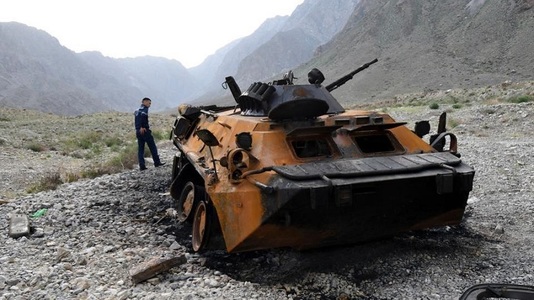 Kârgâzstanul şi Tadjikistanul au indicat că un acord de încetare a focului a rămas în vigoare, după luptele intense de vineri