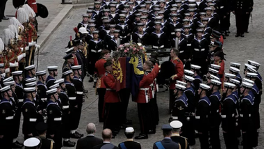 Sicriul lui Elizabeth a II-a, adus la Abaţia Westminster - FOTO