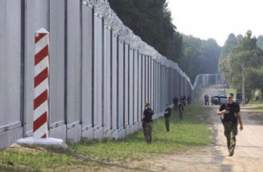 Statele baltice şi Polonia încep să aplice interdicţia pentru unii turişti ruşi