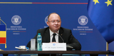 Bogdan Aurescu condamnă recentele anunţuri ale preşedintelui rus şi apreciază că acestea nu fac decât să escaladeze situaţia / Ministrul de Externe consideră necesar ca statele să-şi păstreze unitatea  