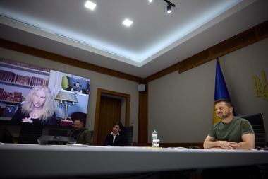 Zelenski a vorbit cu Barbra Streisand, ambasador al platformei UNITED24 / Zelenski: Este foarte important pentru noi ca astfel de oameni talentaţi şi celebri din lume să susţină platforma  