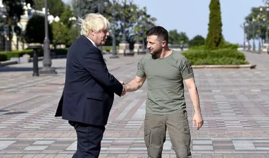 Boris Johnson face o gafă, în prima sa intervenţie în Parlamentul britanic, şi-i mulţumeşte lui Putin în locul lui Zelenski