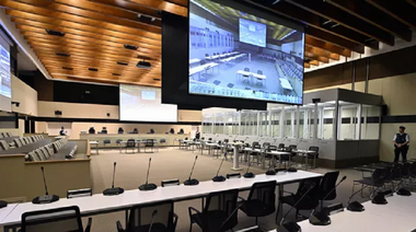 Procesul atentatelor jihadiste de la Bruxelles din 2016, amânat câteva săptămâni, din cauza boxei acuzaţilor