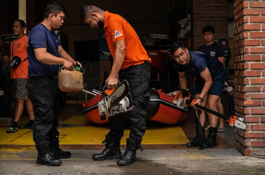 Evacuări pe Insula Luzon, în Filipine, înainte ca super-taifunul Noru să atingă uscatul