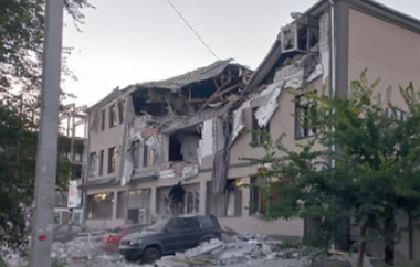 Cel puţin doi morţi, inclusiv un fost deputat ucrainean prorus, Oleksii Juravko, într-un atac ucrainean cu rachetă la Play Hotel by Ribas, în Herson, în timpul unor referendumuri de anexare, acuză separatişti proruşi