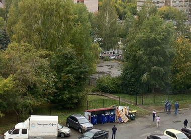 UPDATE-Cel puţin 13 morţi şi 21 de răniţi într-un atac armat în centrul Rusiei, într-o şcoală din Ijevsk, capitala Republicii Udmurtia. Suspectul s-a sinucis