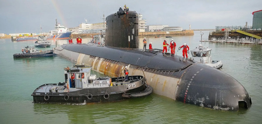 O combustie la bordul submarinului nuclear francez Perle, în portul Toulon, controlată după mai multe ore de 100 de pompieri marinari