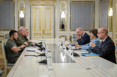 Şefa diplomaţiei franceze Catherine Colonna condamnă, într-o vizită la Kiev, ”simulacre de referendumuri ilegale” ruseşti în Ucraina şi ameninţă Moscova cu noi sancţiuni