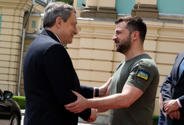 Premierul italian în exerciţiu Mario Draghi îi dă asigurări lui Volodimir Zelenski, într-o convorbire la telefon, că Roma nu va recunoaşte ”referendumurile” ruse de anexare