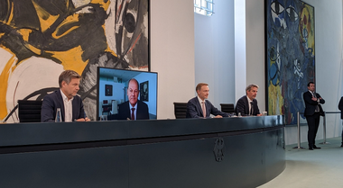 Germania deblochează 200 de miliarde de euro pentru a plafona preţurile la energie, anunţă Olaf Scholz, după ce inflaţia creşte la 10,0% pentru prima oară din 1951