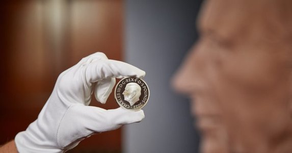 Portretul regelui Charles III pentru viitoarele monede a fost dezvăluit. Monedele vor intra în circulaţie în decembrie