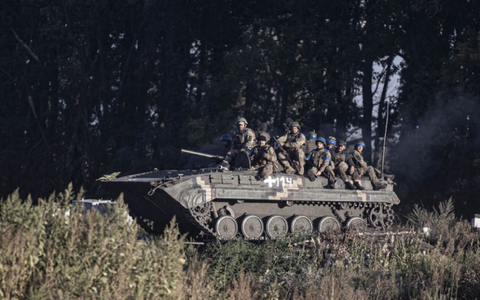 Uniunea Europeană va antrena până la 15.000 de militari ucraineni, potrivit cotidianului german Spiegel