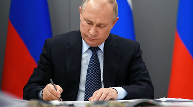 Putin promulgă anexarea a patru regiuni ucrainene, îi numeşte prin decret pe liderii pe care i-a instalat şi finalizează anexarea