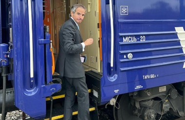 Directorul AIEA, Rafael Grossi, în drum către Kiev pentru a discuta despre Centrala Nucleară Zaporijea, în timp ce Putin o transformă prin decret în ”proprietate federală” rusă