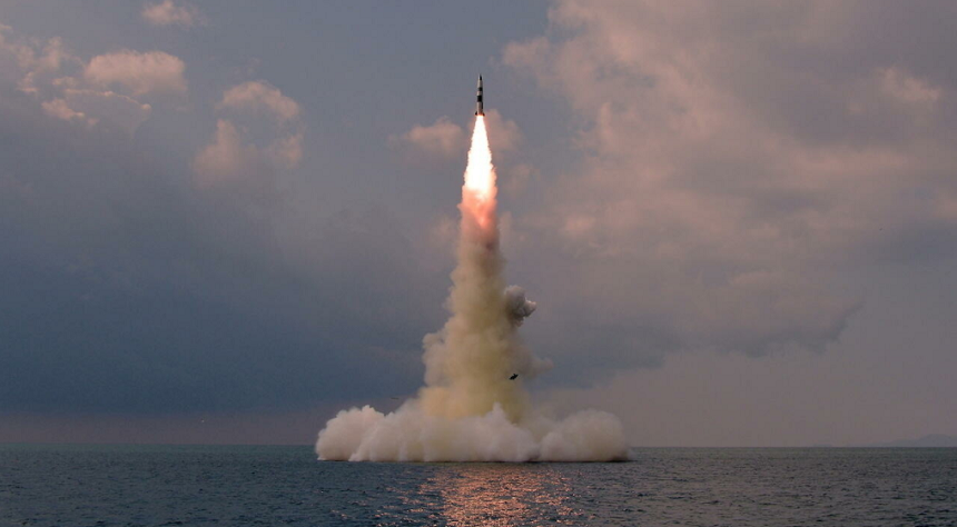 Coreea de Nord a lansat alte două rachete balistice către Marea Japoniei şi a învinuit Seul şi Washington