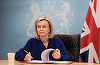Miniştrii britanicii îi îndeamnă pe parlamentarii conservatori să o sprijine pe Liz Truss