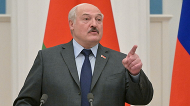 În total 12 activişti din opoziţia belarusă, condamnaţi la până la 25 de ani de închisoare, într-un proces de ”terorism” împotriva vastei contestări din 2020, anunţă Viasna