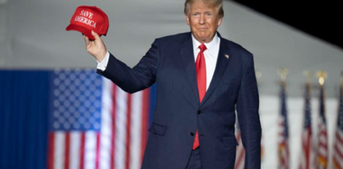 Administraţia Trump a cenzurat informaţii despre covid-19, arată un raport parlamentar