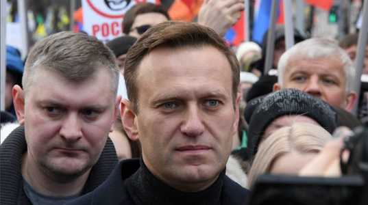 Aleksei Navalnîi spune că se confruntă cu noi acuzaţii penale pentru promovarea ”terorismului şi extremismului”, pedepsite cu 30 de ani de închisoare