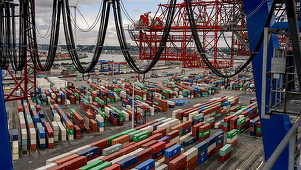 Scholz, criticat în Germania din toate părţile în urma unor dezvăluiri potrivit cărora ar intenţiona să aprobe, în pofida avizelor negative de la şase ministere, proiectul de vânzare a unei părţi a portului Hamburg grupului Cosco, primul armator al Chinei