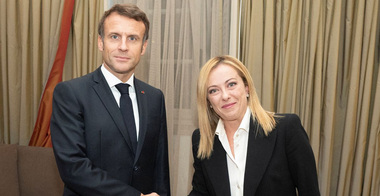 Macron s-a întâlnit cu Meloni la Roma şi i-a promis ”dialog şi ambiţie” înainte să se întâlnească cu Papa Francisc