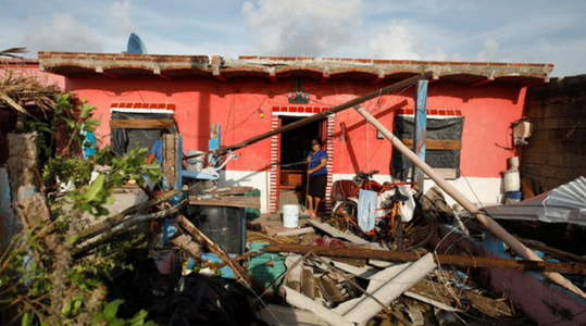 Cel puţin doi morţi în Mexic, în urma trecerii uraganului Roslyn, care urmează să se disipeze