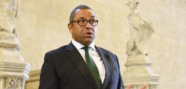 Ministrul britanic de Externe James Cleverly avertizează că vor exista ”consecinţele grave” pentru Rusia dacă va folosi arme nucleare în Ucraina