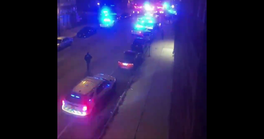 Cel puţin cincisprezece persoane, inclusiv trei copii, rănite într-un atac armat în noaptea de Halloween pe o stradă din Chicago