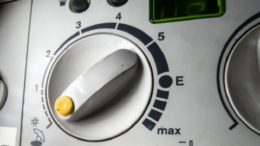 Germania urmează să plafoneze preţul energiei de la începutul lui 2023, în lupta împotriva inflaţiei, în cadrul unei ”bazooka” energetice controversate în valoare de 200 de miliarde de euro