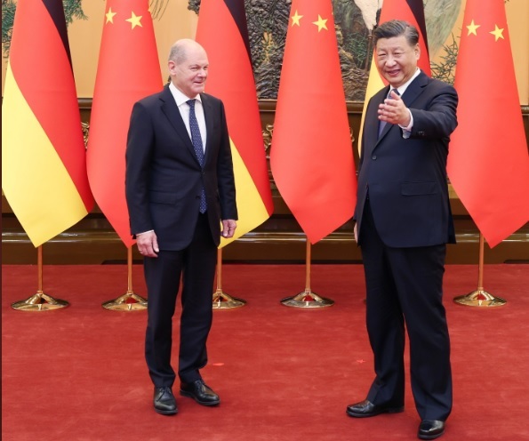 Cancelarul german Olaf Scholz s-a întâlnit cu liderul chinez Xi Jinping şi a cerut Beijingului să-şi exercite „influenţa” asupra Rusiei