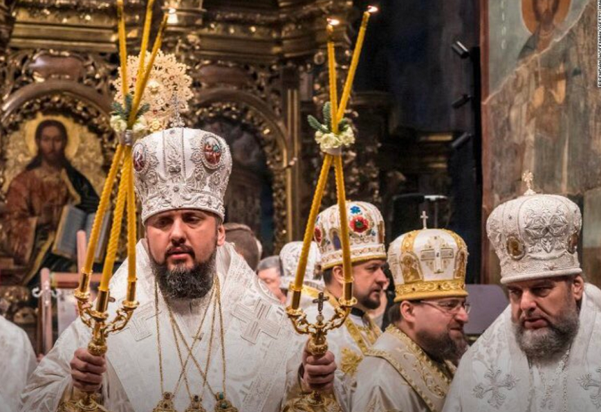 Ortodocşii ucraineni pot sărbători Crăciunul pe 25 decembrie şi nu pe 7 ianuarie, la fel ca ruşii, hotărăşte Biserica Ortodoxă Ucraineană