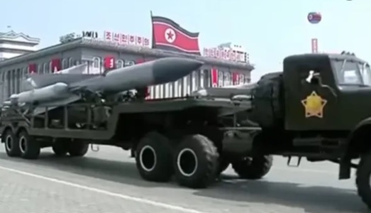 Coreea de Nord lansează încă o rachetă, în timp ce Coreea de Sud anunţă că o rachetă lansată anterior era de fabricaţie sovietică