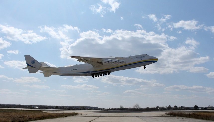 Antonov AN-225, cel mai mare avion comercial din lume distrus în războiul din Ucraina, va fi reconstruit, anunţă producătorul aeronavei
