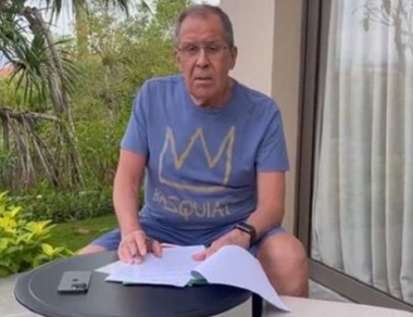 Rusia dezminte orice spitalizare a ministrului rus de Externe Serghei Lavrov în urma unor zvonuri, înaintea summitului G20 din Indonezia, şi publică imagini cu şeful diplomaţiei ruse în pantaloni scurţi