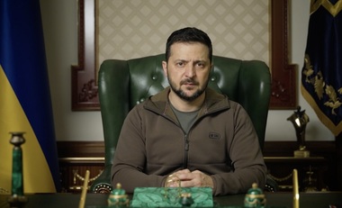 În dezacord cu Washington şi NATO, Zelenski susţine în continuare că racheta care a căzut în Polonia era "rusească"