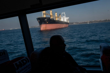 Secretarul general al ONU Antonio Guterres anunţă o prelungire a Acordului de la Istanbul privind exportul cerealelor ucrainene. Ministrul ucrainean al Infrastructurii Oleksandr Kubrakov anunţă o ”prelungire cu 120 de zile”