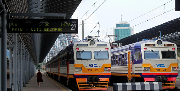 Ucraina anunţă redeschiderea legăturii feroviare Kiev-Herson, la exact o săptămână de la retragerea rusă