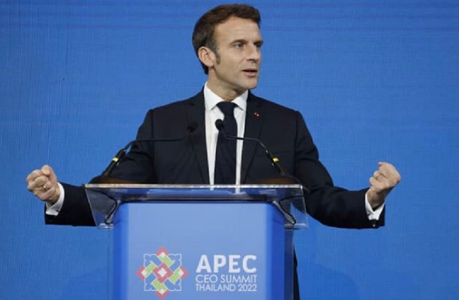 Anturajul lui Macron îi ia apărarea, după ce locatarul Palatului Élysée vorbeşte la APEC despre francezi ”aroganţi”