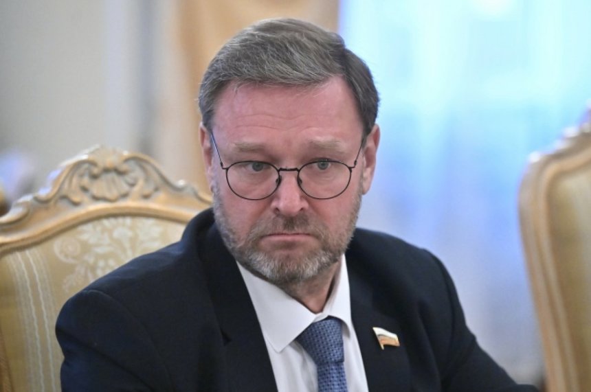 Normalizarea relaţiilor cu Kievul poate avea loc numai după schimbarea conducerii Ucrainei, afirmă un influent senator rus. El sugerează că ar putea fi anexate şi alte regiuni, inclusiv Odesa