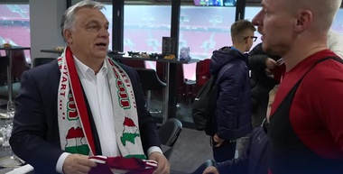 Fularul lui Viktor Orban provoacă nemulţumiri şi în Ucraina. Ambasadorul Ungariei a fost convocat la MAE de la Kiev 