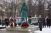 Vladimir Putin şi Miguel Diaz-Canel dezvelesc o statuie a lui Fidel Castro la Moscova. Ei se angajează să-şi aprofundeze relaţiile bilaterale împotriva sancţiunilor impuse de SUA