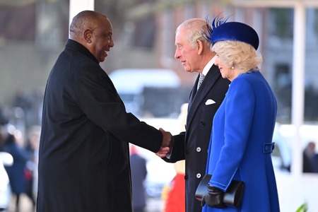 Regele Charles l-a primit pe preşedintele Africii de Sud 