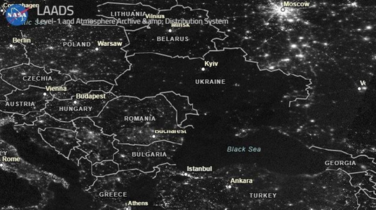 Navigatori pe Internet pro-Kremlin folosesc pe reţele de socializare imagini NASA, care surprind amploarea penelor de curent după atacurile cu rachetă de miercuri, pentru a lăuda succesul Moscovei