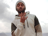 Rapperul iranian Toomaj Salehi, acuzat de faptul că este ”inamicul lui Allah”, riscă pedeapsa cu moartea într-un proces cu uşile închise în Iran, în care nu este reprezentat juridic