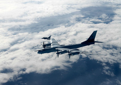 Rusia anunţă că bombardierele sale strategice au patrulat în comun cu cele ale Chinei / Coreea de Sud a mobilizat avioane de luptă, după ce opt aeronave străine au intrat în zona sa de apărare aeriană
