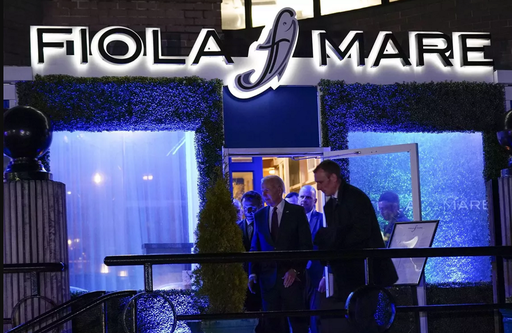Cuplurile Macron şi Biden, iau cina în privat la un restaurant italian din Washington - FOTO