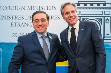 Şeful diplomaţiei spaniole, Jose Manuel Albares, testat pozitiv covid-19 după ce a participat la reuniuni OSCE în Polonia şi NATO în România