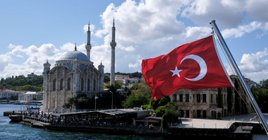 Un membru al PKK trimis de Suedia în Turcia